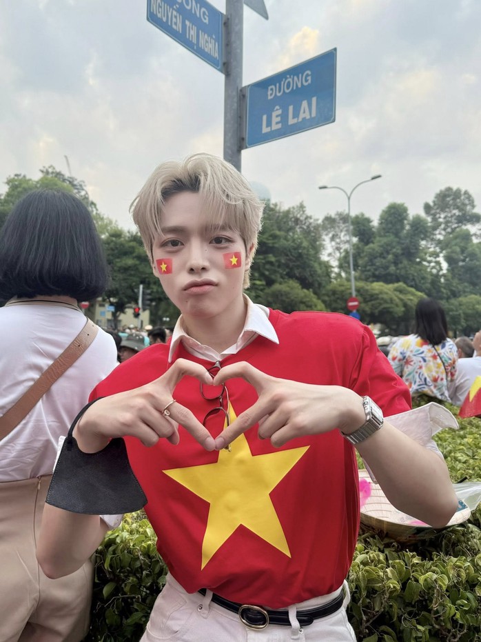Lan Ngọc, Phương Thanh, Thúy Ngân… hạnh phúc sau diễu hành - Ảnh 20.
