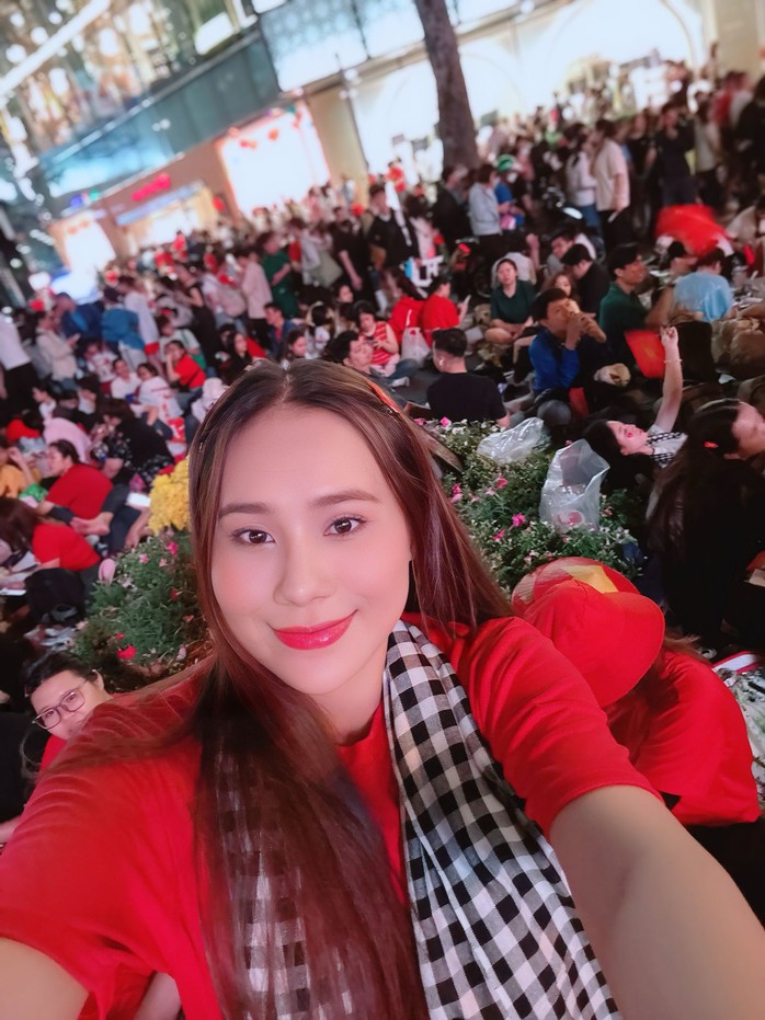 Lan Ngọc, Phương Thanh, Thúy Ngân… hạnh phúc sau diễu hành - Ảnh 14.