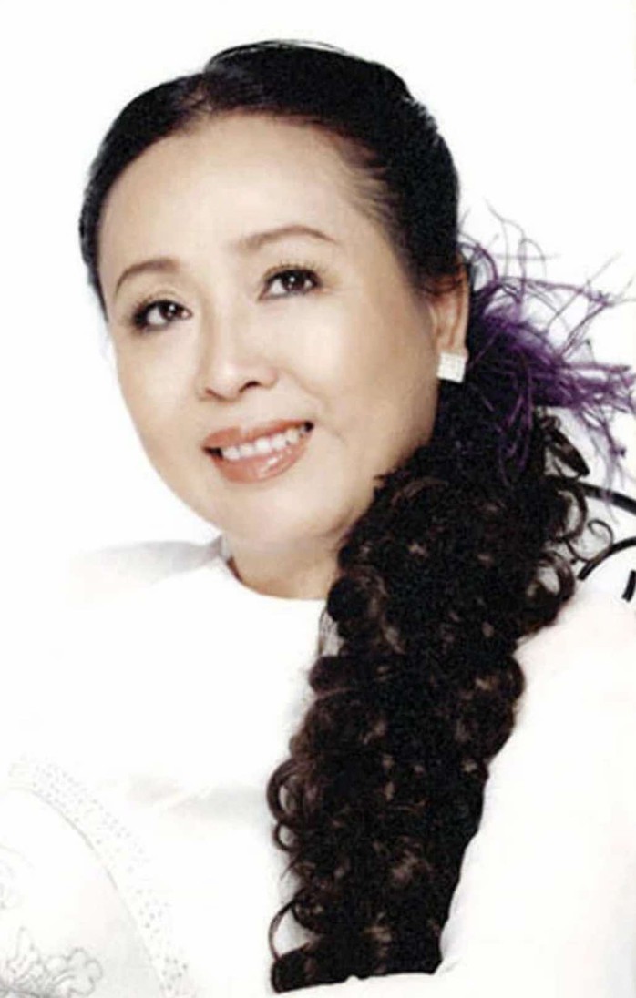 NSND Thu Hiền: "50 năm hát cho Tổ quốc, tôi tự hào là công dân nước Việt" - Ảnh 3.