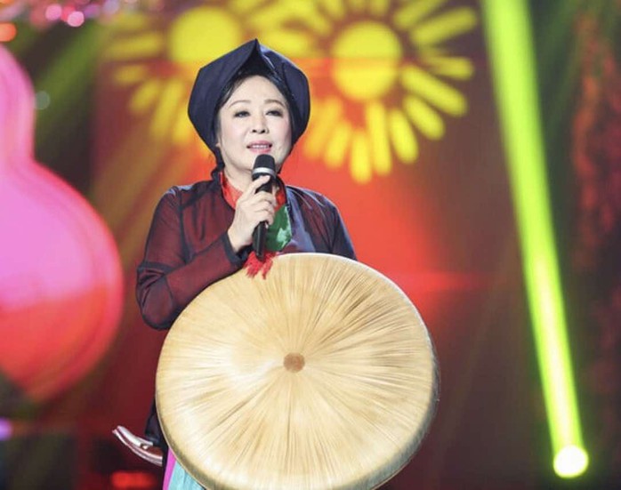 NSND Thu Hiền: "50 năm hát cho Tổ quốc, tôi tự hào là công dân nước Việt" - Ảnh 5.