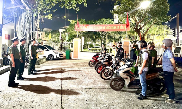 Công an theo dõi mạng xã hội, hóa trang khi tuần tra để chặn đua xe- Ảnh 1. Công an theo dõi mạng xã hội, hóa trang khi tuần tra để chặn đua xe- Ảnh 1.