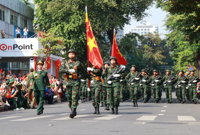Đại lễ 30-4: Cận cảnh 8 khối hướng 3 đi trong vòng tay nhân dân- Ảnh 1. Đại lễ 30-4: Cận cảnh 8 khối hướng 3 đi trong vòng tay nhân dân- Ảnh 1.