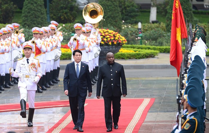 Chủ tịch nước Lương Cường đón, hội đàm với Tổng thống Burundi- Ảnh 1.
