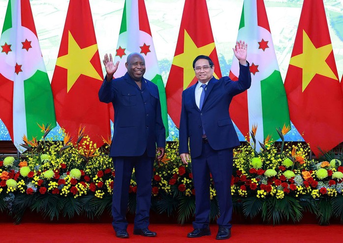 Thủ tướng Phạm Minh Chính hội kiến Tổng thống nước Cộng hòa Burundi Évariste Ndayishimiye. Ảnh: TTXVN Thủ tướng Phạm Minh Chính hội kiến Tổng thống nước Cộng hòa Burundi Évariste Ndayishimiye. Ảnh: TTXVN