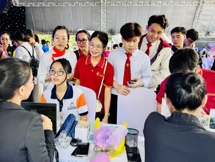 Tuyển dụng 1.205 vị trí việc làm ngành du lịch, thực tập sinh vừa học việc vừa có lương- Ảnh 3. Tuyển dụng 1.205 vị trí việc làm ngành du lịch, thực tập sinh vừa học việc vừa có lương- Ảnh 3.