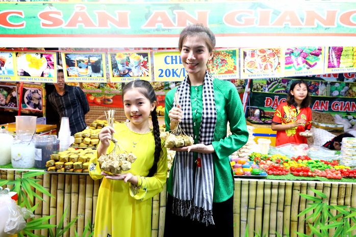 Cần Thơ dời ngày khai mạc Lễ hội Bánh dân gian Nam bộ- Ảnh 1. Cần Thơ dời ngày khai mạc Lễ hội Bánh dân gian Nam bộ- Ảnh 1.