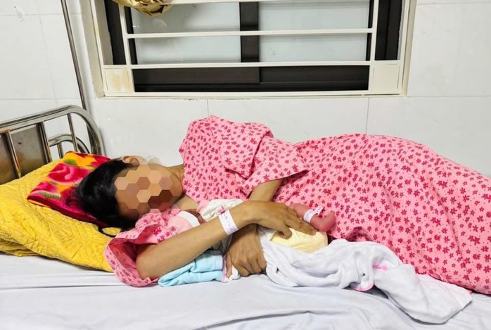 Đẻ rơi con ven đường mới biết mang thai- Ảnh 1. Đẻ rơi con ven đường mới biết mang thai- Ảnh 1.