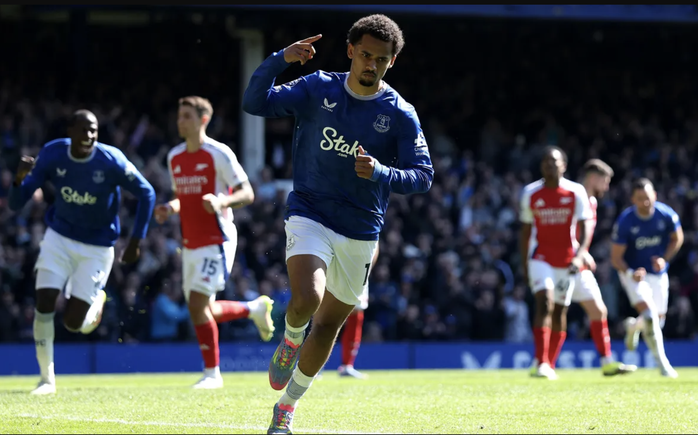 Arsenal bị Everton cầm chân, cạn dần hy vọng đua vô địch- Ảnh 5. Arsenal bị Everton cầm chân, cạn dần hy vọng đua vô địch- Ảnh 5.