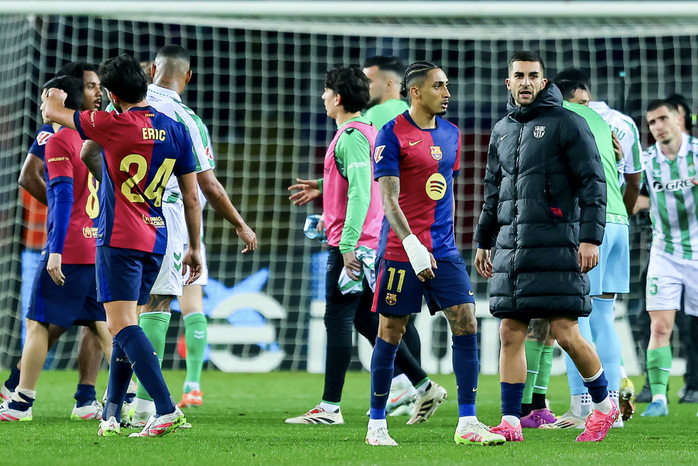 Real Madrid gục ngã tại Bernabeu, Barcelona bị đội bóng của Antony chia điểm- Ảnh 8. Real Madrid gục ngã tại Bernabeu, Barcelona bị đội bóng của Antony chia điểm- Ảnh 8.