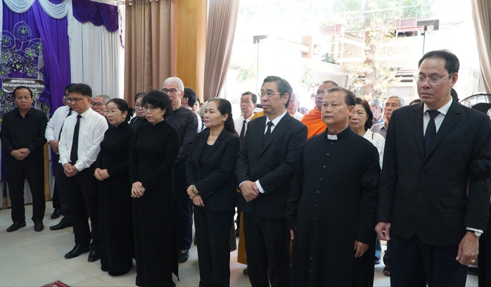 Tiễn đưa nhân sĩ, linh mục Phêrô Phan Khắc Từ về nơi an nghỉ- Ảnh 2. Tiễn đưa nhân sĩ, linh mục Phêrô Phan Khắc Từ về nơi an nghỉ- Ảnh 2.