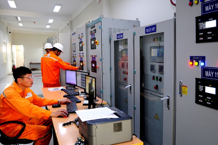 Điện lực miền Nam trực 24/24 giờ để đảm bảo điện dịp Giỗ Tổ Hùng Vương, lễ 30-4 và 1-5- Ảnh 5. Điện lực miền Nam trực 24/24 giờ để đảm bảo điện dịp Giỗ Tổ Hùng Vương, lễ 30-4 và 1-5- Ảnh 5.