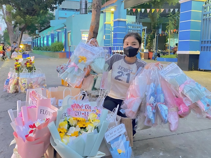 Muôn nẻo làm thêm- Ảnh 3. Muôn nẻo làm thêm- Ảnh 3.