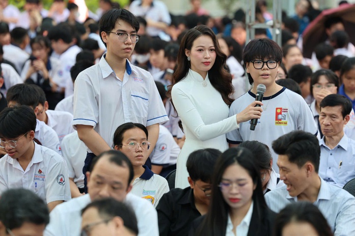 Gieo hy vọng, chắp cánh ước mơ cho học sinh vượt khó - Ảnh 2.