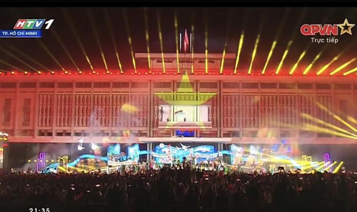 Rực rỡ, hoành tráng và đầy cảm xúc với cầu truyền hình "Bản trường ca hòa bình"- Ảnh 6. Rực rỡ, hoành tráng và đầy cảm xúc với cầu truyền hình "Bản trường ca hòa bình"- Ảnh 6.