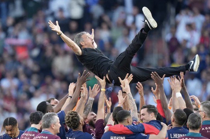Vô địch sớm 6 vòng, PSG đăng quang lần thứ 13 tại Ligue 1- Ảnh 4. Vô địch sớm 6 vòng, PSG đăng quang lần thứ 13 tại Ligue 1- Ảnh 4.