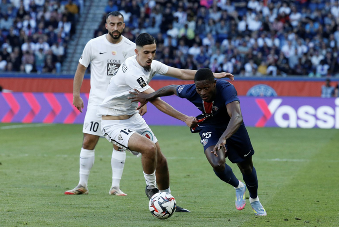 Vô địch sớm 6 vòng, PSG đăng quang lần thứ 13 tại Ligue 1- Ảnh 2. Vô địch sớm 6 vòng, PSG đăng quang lần thứ 13 tại Ligue 1- Ảnh 2.