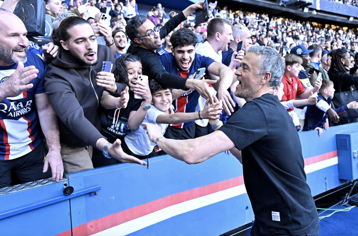 Vô địch sớm 6 vòng, PSG đăng quang lần thứ 13 tại Ligue 1- Ảnh 8. Vô địch sớm 6 vòng, PSG đăng quang lần thứ 13 tại Ligue 1- Ảnh 8.