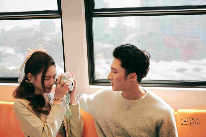 "Nữ thần chuyển giới" Đan Tiên làm ca sĩ
- Ảnh 3. "Nữ thần chuyển giới" Đan Tiên làm ca sĩ
- Ảnh 3.