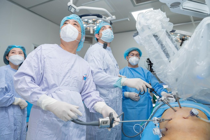 Đề xuất tăng phụ cấp mổ, tiền trực cho nhân viên y tế- Ảnh 1. Đề xuất tăng phụ cấp mổ, tiền trực cho nhân viên y tế- Ảnh 1.