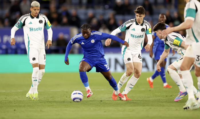Leicester thua trắng 0-3, Newcastle đẩy Man City khỏi Top 5 - Ảnh 1. Leicester thua trắng 0-3, Newcastle đẩy Man City khỏi Top 5 - Ảnh 1.