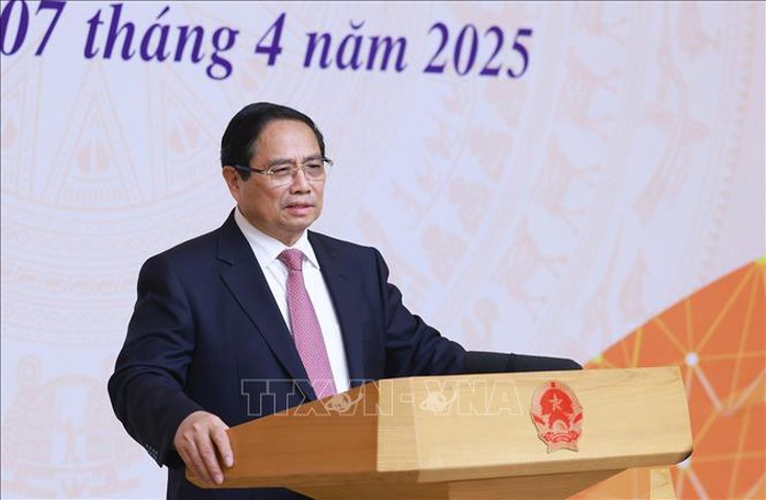 Thủ tướng: Mỹ áp thuế có thể gây khó khăn, nhưng phải vươn lên mạnh mẽ- Ảnh 1. Thủ tướng: Mỹ áp thuế có thể gây khó khăn, nhưng phải vươn lên mạnh mẽ- Ảnh 1.