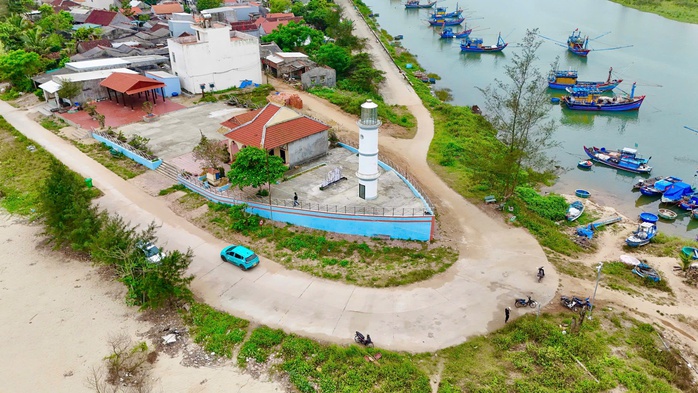 Độc đáo miếu Âm Hồn hình con tàu của cư dân vùng biển- Ảnh 5. Độc đáo miếu Âm Hồn hình con tàu của cư dân vùng biển- Ảnh 5.