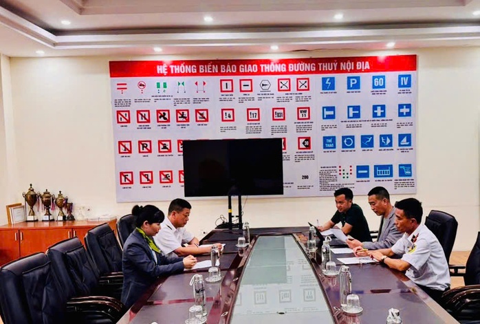 Du khách "tố" một tàu du lịch không cung cấp dịch vụ theo đúng cam kết- Ảnh 1. Du khách "tố" một tàu du lịch không cung cấp dịch vụ theo đúng cam kết- Ảnh 1.