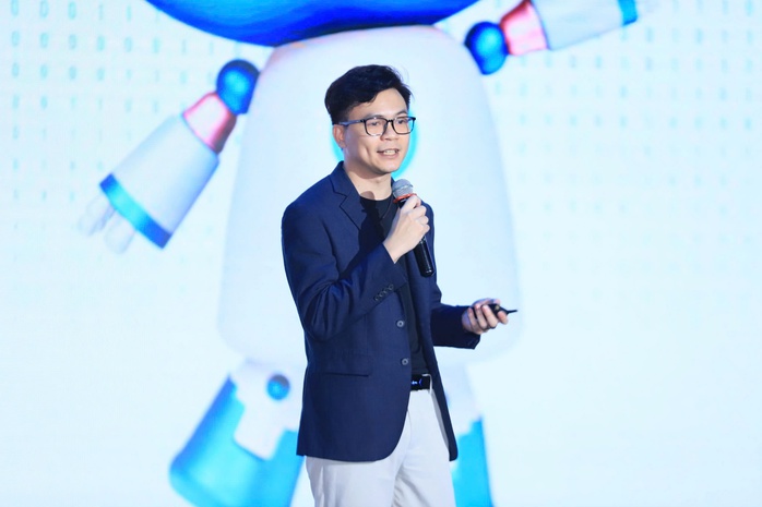 TS Trần Vũ Anh, nhà sáng lập Công ty TNHH Thinkprompt - doanh nghiệp phát triển công cụ dịch thuật AI Doctranslate.io  (Ảnh do nhân vật cung cấp)