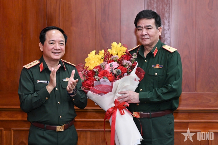Bàn giao chức trách, nhiệm vụ Bí thư Đảng ủy, Chính ủy Tổng cục II- Ảnh 5. Bàn giao chức trách, nhiệm vụ Bí thư Đảng ủy, Chính ủy Tổng cục II- Ảnh 5.