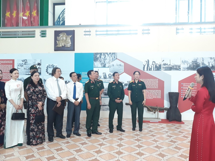 Khai mạc triển lãm chuyên đề "50 năm vang mãi bản hùng ca"- Ảnh 9. Khai mạc triển lãm chuyên đề "50 năm vang mãi bản hùng ca"- Ảnh 9.