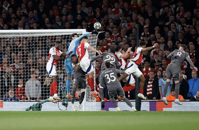 Địa chấn Emirates, Arsenal bắn hạ Real Madrid bằng ba siêu phẩm- Ảnh 1. Địa chấn Emirates, Arsenal bắn hạ Real Madrid bằng ba siêu phẩm- Ảnh 1.