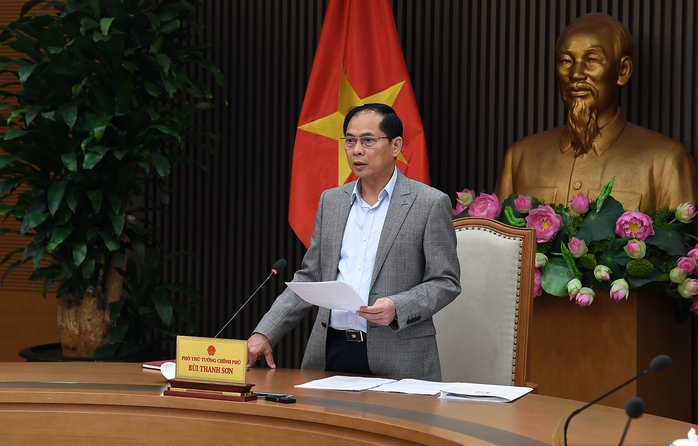 Họp về mức thuế của Mỹ, Phó Thủ tướng yêu cầu kiểm soát chặt chẽ xuất xứ hàng hoá- Ảnh 1. Họp về mức thuế của Mỹ, Phó Thủ tướng yêu cầu kiểm soát chặt chẽ xuất xứ hàng hoá- Ảnh 1.