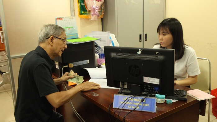 Vì sao Bộ Nội vụ đề xuất cho công chức làm việc từ xa?- Ảnh 1. Vì sao Bộ Nội vụ đề xuất cho công chức làm việc từ xa?- Ảnh 1.