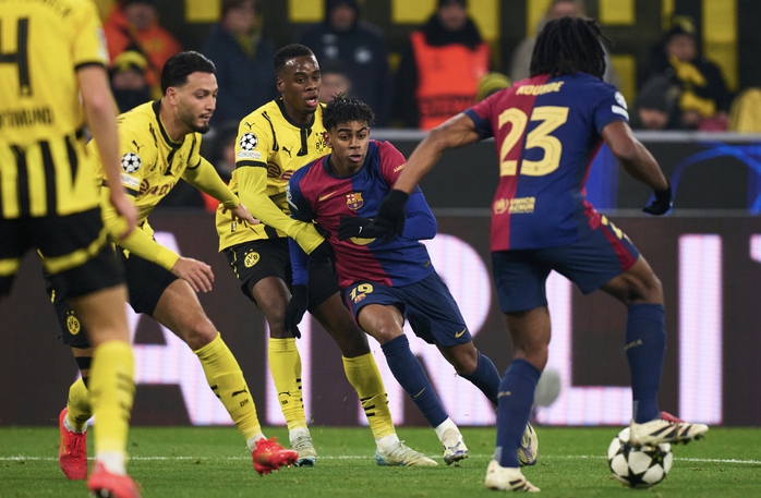 Barcelona khởi động giấc mơ "ăn bốn"- Ảnh 1. Barcelona khởi động giấc mơ "ăn bốn"- Ảnh 1.