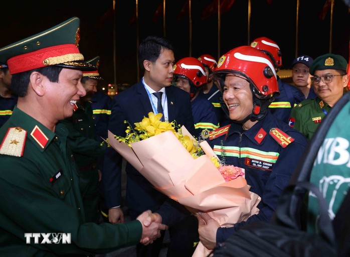Lực lượng cứu hộ hoàn thành nhiệm vụ tại Myanmar, về nước an toàn- Ảnh 6. Lực lượng cứu hộ hoàn thành nhiệm vụ tại Myanmar, về nước an toàn- Ảnh 6.