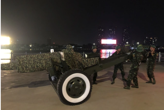TP HCM: Người dân được khuyến cáo gì về trận địa pháo lễ?- Ảnh 1. TP HCM: Người dân được khuyến cáo gì về trận địa pháo lễ?- Ảnh 1.