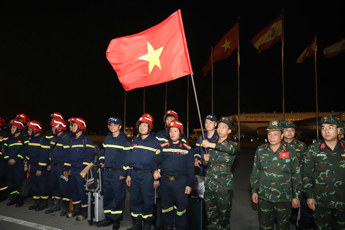 Lực lượng cứu hộ hoàn thành nhiệm vụ tại Myanmar, về nước an toàn- Ảnh 8. Lực lượng cứu hộ hoàn thành nhiệm vụ tại Myanmar, về nước an toàn- Ảnh 8.