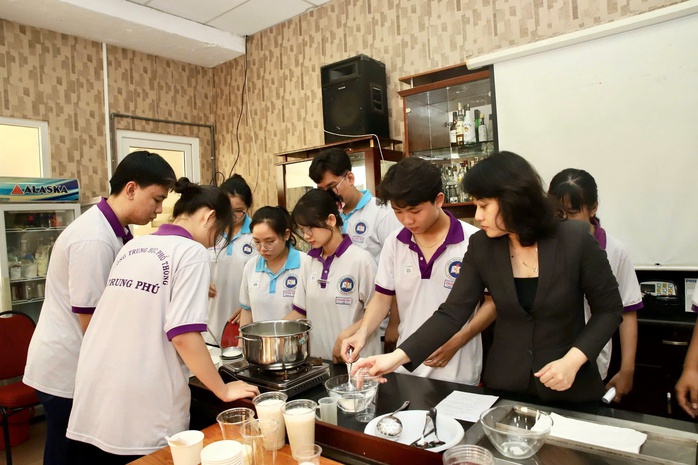 Ươm mầm tài năng cho ngành ẩm thực Việt Nam- Ảnh 1. Ươm mầm tài năng cho ngành ẩm thực Việt Nam- Ảnh 1.