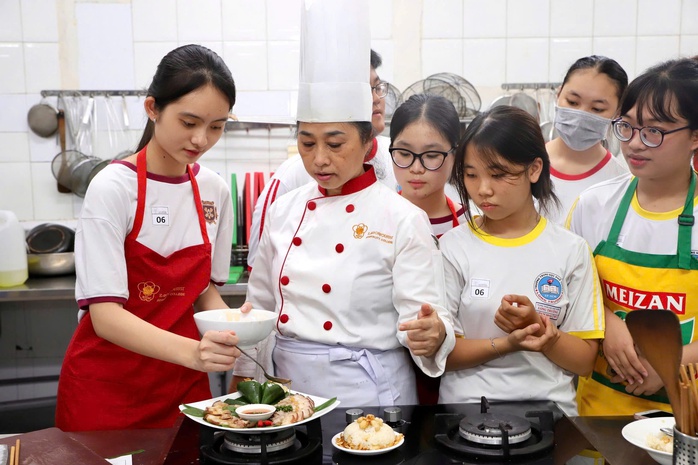 Ươm mầm tài năng cho ngành ẩm thực Việt Nam- Ảnh 2. Ươm mầm tài năng cho ngành ẩm thực Việt Nam- Ảnh 2.
