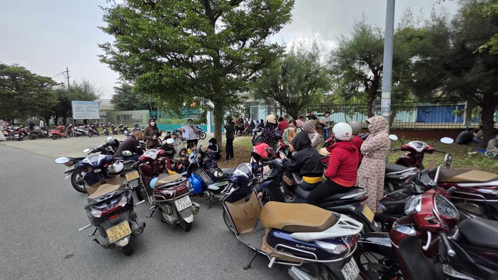 Báo in ngày 10-4: Miễn viện phí toàn dân: An sinh đúng nghĩa - Ảnh 2. Báo in ngày 10-4: Miễn viện phí toàn dân: An sinh đúng nghĩa - Ảnh 2.