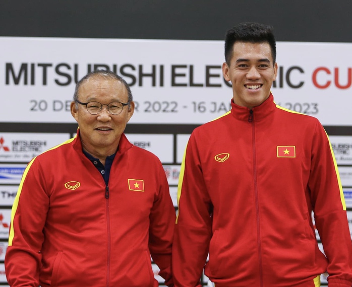 HLV Park Hang-seo và Shin Tae-yong làm Phó Chủ tịch LĐBĐ Hàn Quốc- Ảnh 1. HLV Park Hang-seo và Shin Tae-yong làm Phó Chủ tịch LĐBĐ Hàn Quốc- Ảnh 1.