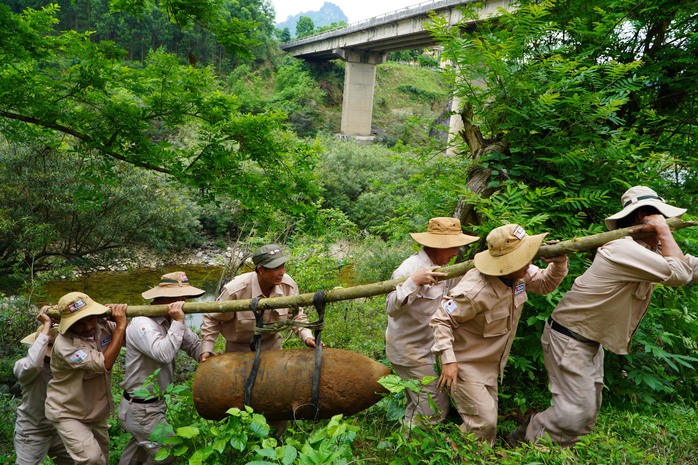 Thứ không ai muốn thấy lại vừa xuất hiện giữa rừng Quảng Bình- Ảnh 1.