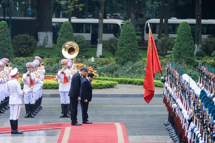 Thủ tướng Phạm Minh Chính chủ trì Lễ đón Thủ tướng Tây Ban Nha- Ảnh 6. Thủ tướng Phạm Minh Chính chủ trì Lễ đón Thủ tướng Tây Ban Nha- Ảnh 6.