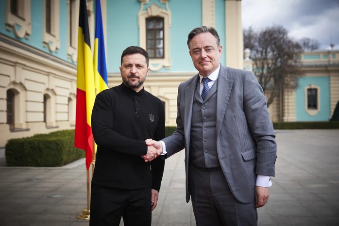 Tổng thống Ukraine Volodymyr Zelensky và Thủ tướng Bỉ Bart De Wever trong cuộc gặp tại Kiev ngày 8-4. Ảnh: Volodymyr Zelensky/X Tổng thống Ukraine Volodymyr Zelensky và Thủ tướng Bỉ Bart De Wever trong cuộc gặp tại Kiev ngày 8-4. Ảnh: Volodymyr Zelensky/X