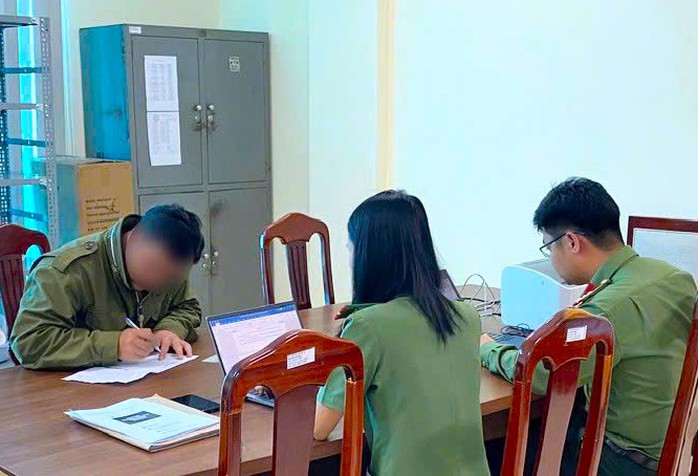 Thông tin sai sự thật về sáp nhập, tinh gọn bộ máy, 4 người bị xử lý - Ảnh 1. Thông tin sai sự thật về sáp nhập, tinh gọn bộ máy, 4 người bị xử lý - Ảnh 1.