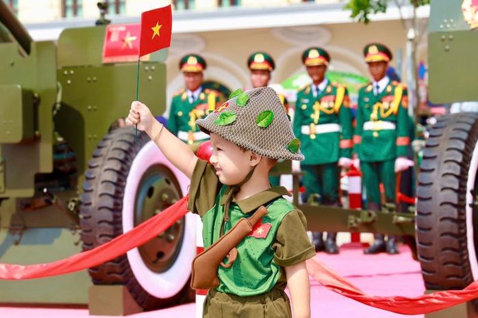 Cận cảnh luyện tập bắn đại bác chuẩn bị ngày lễ 30-4- Ảnh 15.