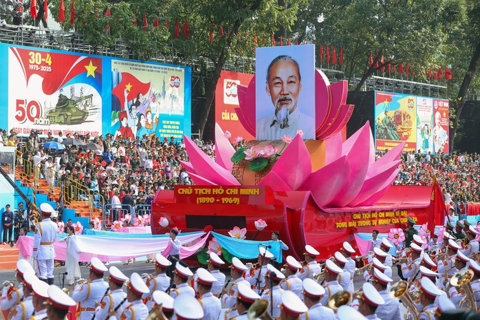Tự hào quá khứ, vững bước tương lai- Ảnh 1. Tự hào quá khứ, vững bước tương lai - Ảnh 1.