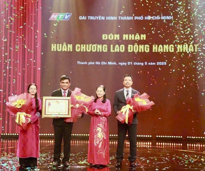 HTV đón nhận Huân chương Lao động hạng Nhất nhân 50 năm phát sóng- Ảnh 1. HTV đón nhận Huân chương Lao động hạng Nhất nhân 50 năm phát sóng- Ảnh 1.