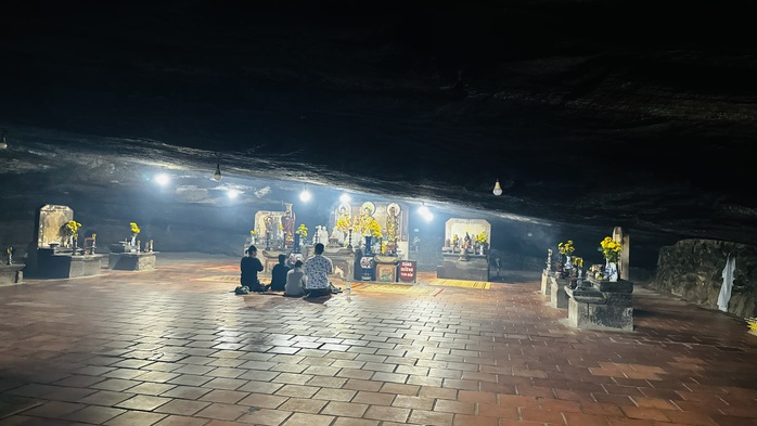 Chiêm bái ngôi chùa không sư trong hang đá triệu năm ở Lý Sơn- Ảnh 8. Chiêm bái ngôi chùa không sư trong hang đá triệu năm ở Lý Sơn- Ảnh 8.