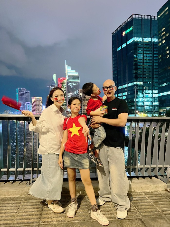 Ca sĩ Phan Đinh Tùng bị thủng màng nhĩ - Ảnh 2.